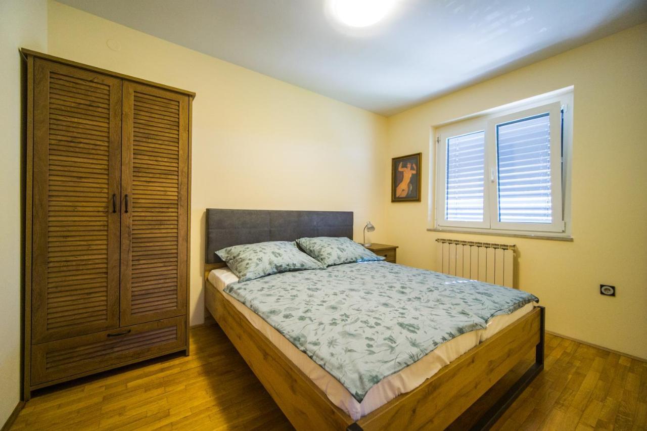 Apartments Sara 7, 8, 9 Portoroz Bagian luar foto