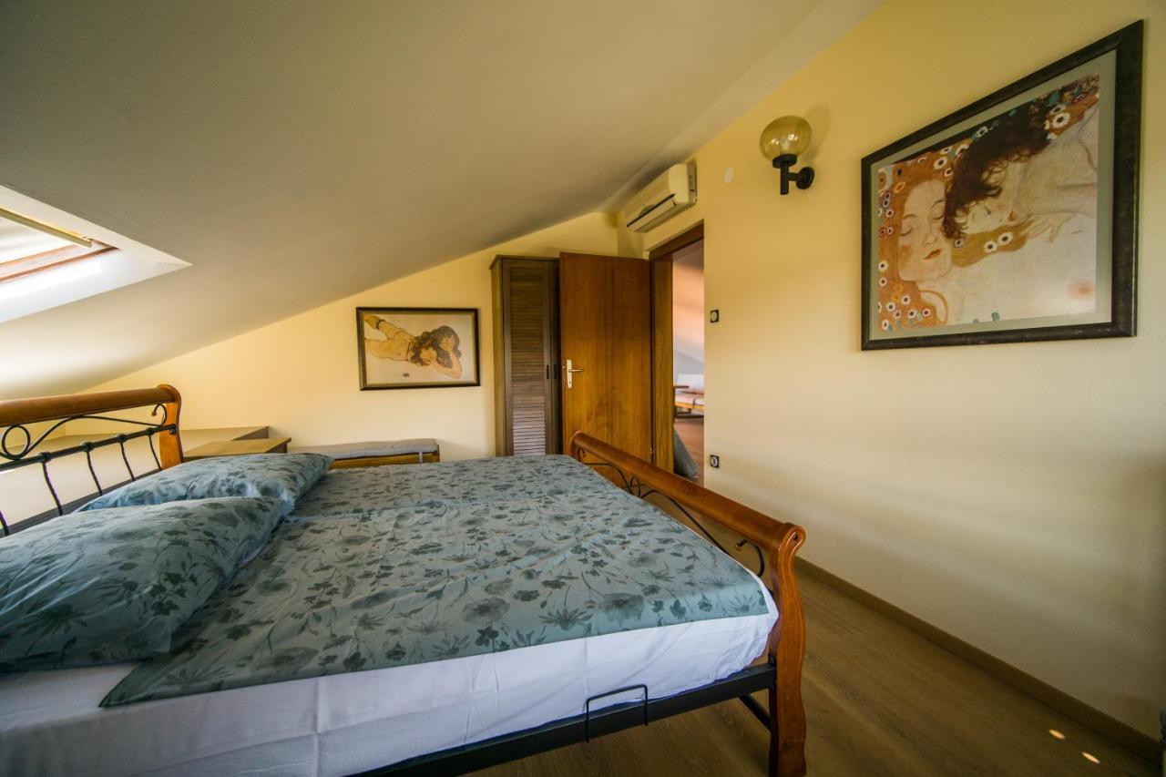 Apartments Sara 7, 8, 9 Portoroz Bagian luar foto