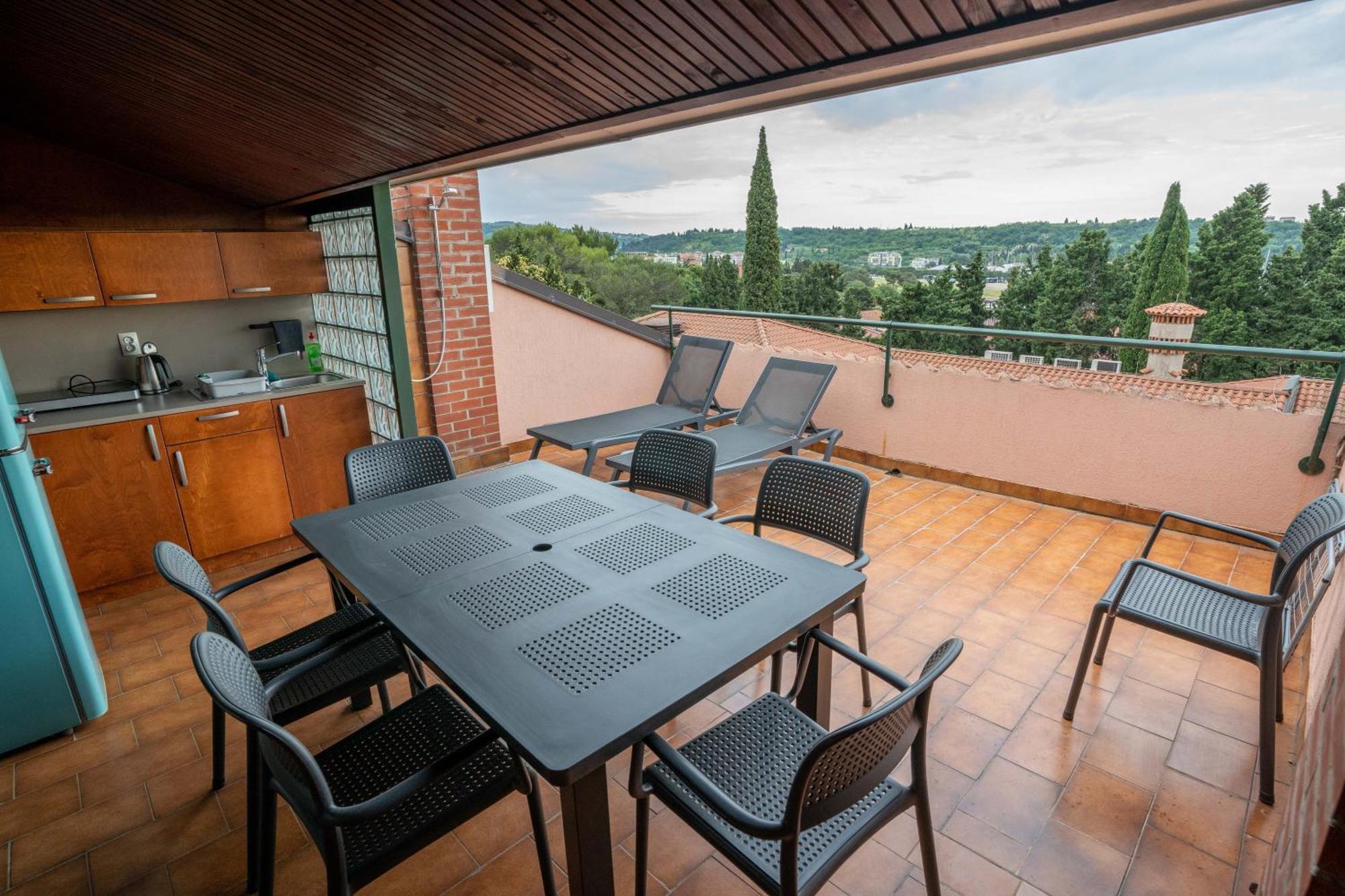Apartments Sara 7, 8, 9 Portoroz Bagian luar foto